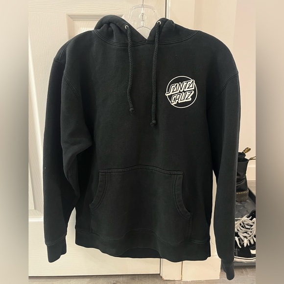 Santa Cruz Skateboards Tops - Santa Cruz Skatecore Black Hoodie Streetwear Style Size Small Casual Graphic